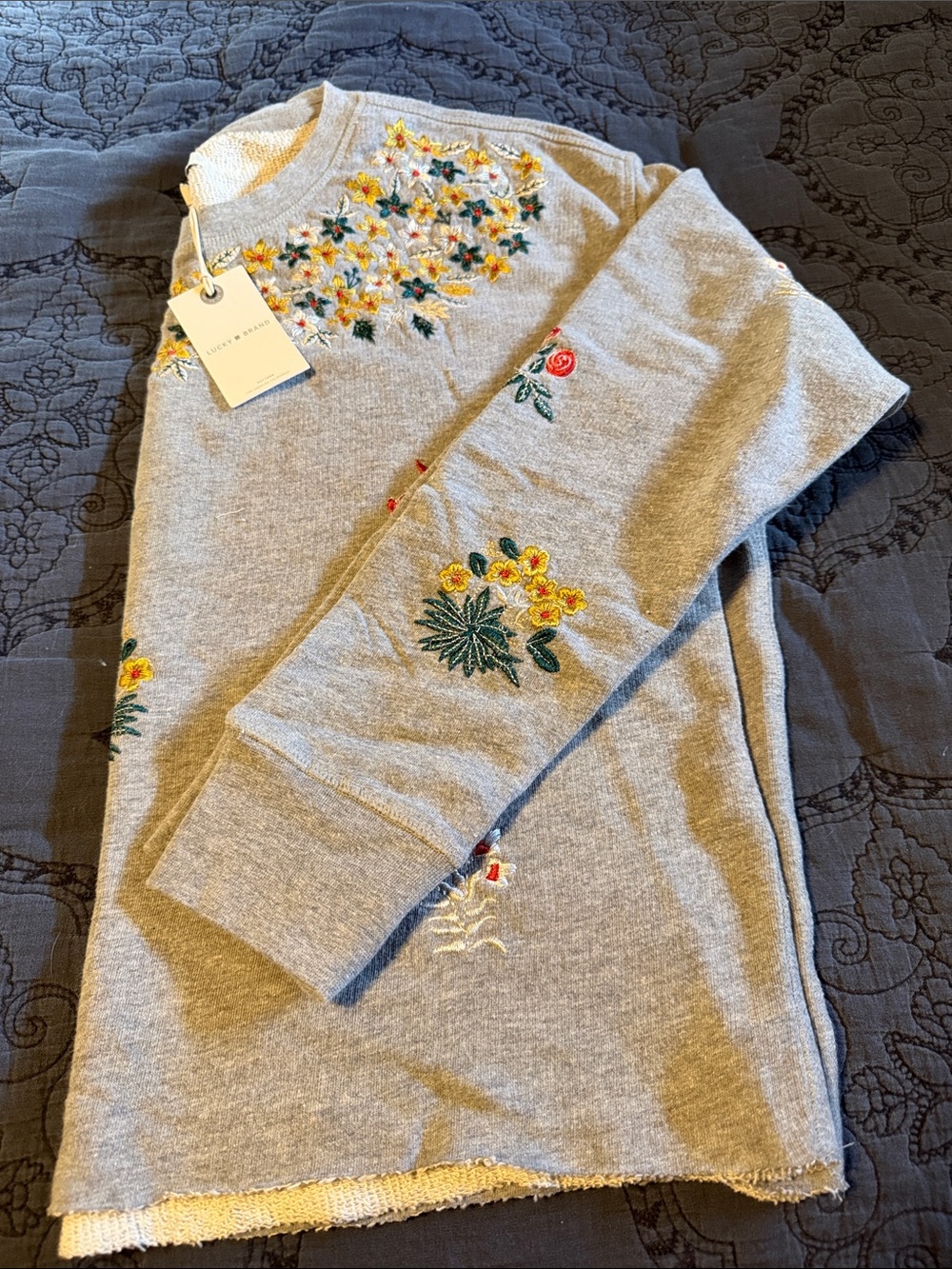 Lucky Brand Gray Embroidered Floral Crewneck Sweatshirt Sz L BNWT